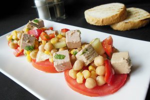 Salata cu ton si naut