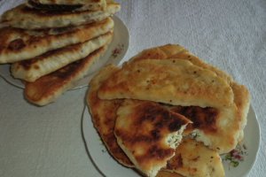 Placinte cu stir rosu si / sau branza