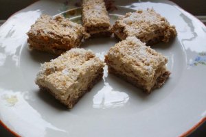 Prajitura cu crema de budinca si ness