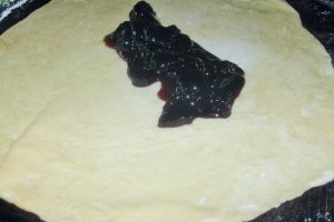 Langosi cu dulceata de visine