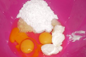 Pancakes cu dulceata de afine si inghetata