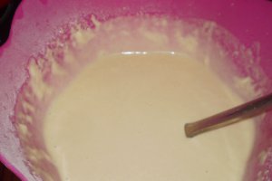 Pancakes cu dulceata de afine si inghetata