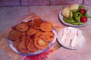 Dovlecel pane cu telemea  Delaco