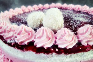 Tort cu fructe de padure,panna cotta de vanilie si cocos