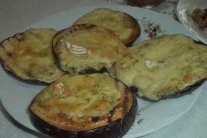 Vinete grill la cuptor cu branzeturi