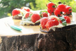 Pizzete de vinete cu rosioare