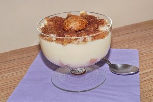 Tiramisu reteta cu biscuiti Amaretti la pahar