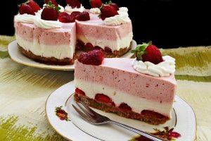 Desert cheesecake cu capsuni