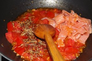 Spaghete cu somon afumat