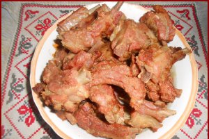Coaste de porc la tuci,inabusite