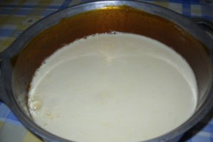 Tort cu crema de zahar ars