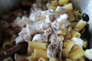 Paste cu masline si mozzarella