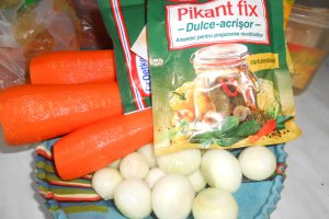 Castraveti murati cu pikant fix
