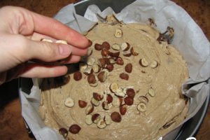 Chec cu Nutella si alune de padure