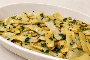 Fasole pastai cu ceapa si usturoi  o mancare ca la mama acasa