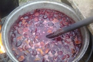 Gem de prune aromat cu scortisoara