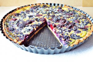 Tarta cu mure si afine