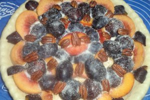 Tarta rustica cu fructe de sezon si nuca Pecan