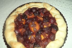 Tarta rustica cu fructe de sezon si nuca Pecan