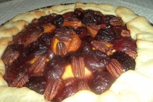 Tarta rustica cu fructe de sezon si nuca Pecan