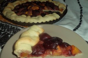 Tarta rustica cu fructe de sezon si nuca Pecan