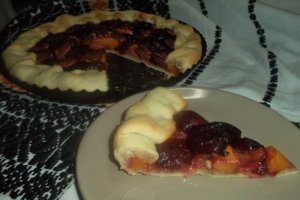 Tarta rustica cu fructe de sezon si nuca Pecan