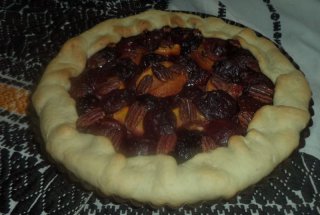 Tarta rustica cu fructe de sezon si nuca Pecan