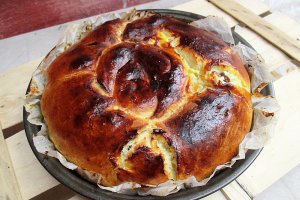 Placinta cu ricotta si stafide