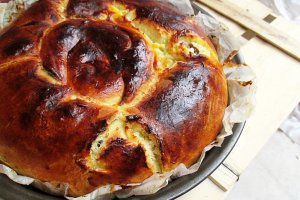 Placinta cu ricotta si stafide