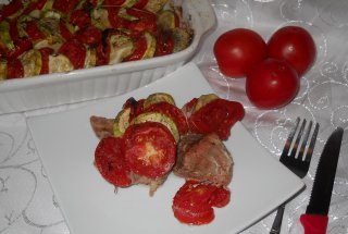 Legume cu carne la cuptor