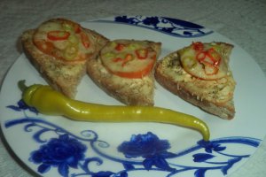 Bruschete cu crema de branza