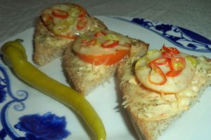 Bruschete cu crema de branza