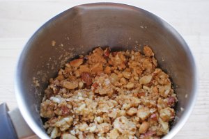 Parfait de mure, pe pat de biscuiti cu migdale