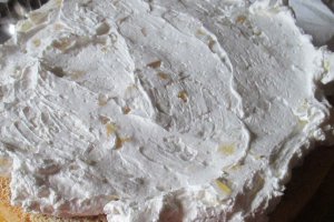 Tort cu crema si ananas