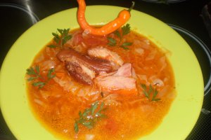 Ciorba de varza cu ciolan afumat