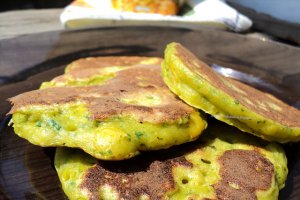 Pancakes cu porumb si patrunjel