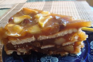 Prajitura de post cu mere si biscuiti
