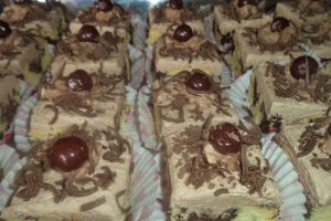 Prajitura cu mac si crema de ciocolata
