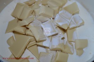Tort Raffaello cu zmeura