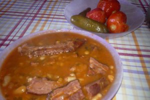 Fasole cu costita afumata