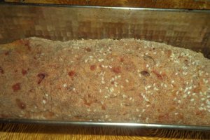 Rulada din carne tocata cu porumb si cascaval