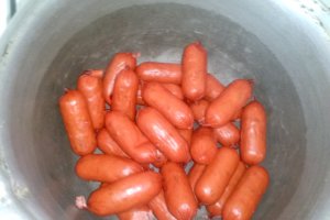 Mancarica de cartofi cu carnati picanti
