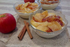 Gris cu lapte si mere caramelizate