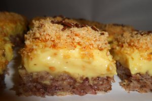 Prajitura cu zmeura si crema de vanilie
