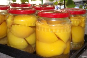 Compot de piersici
