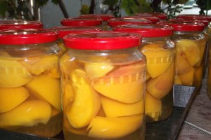 Compot de piersici