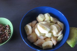 Prajitura cu mar si nuca
