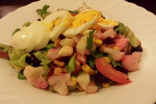 Salata cu conopida,porumb si mozzarella
