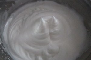 Tort cu crema de capsune si mascarpone