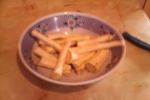 Salata de sfecla rosie cu hrean